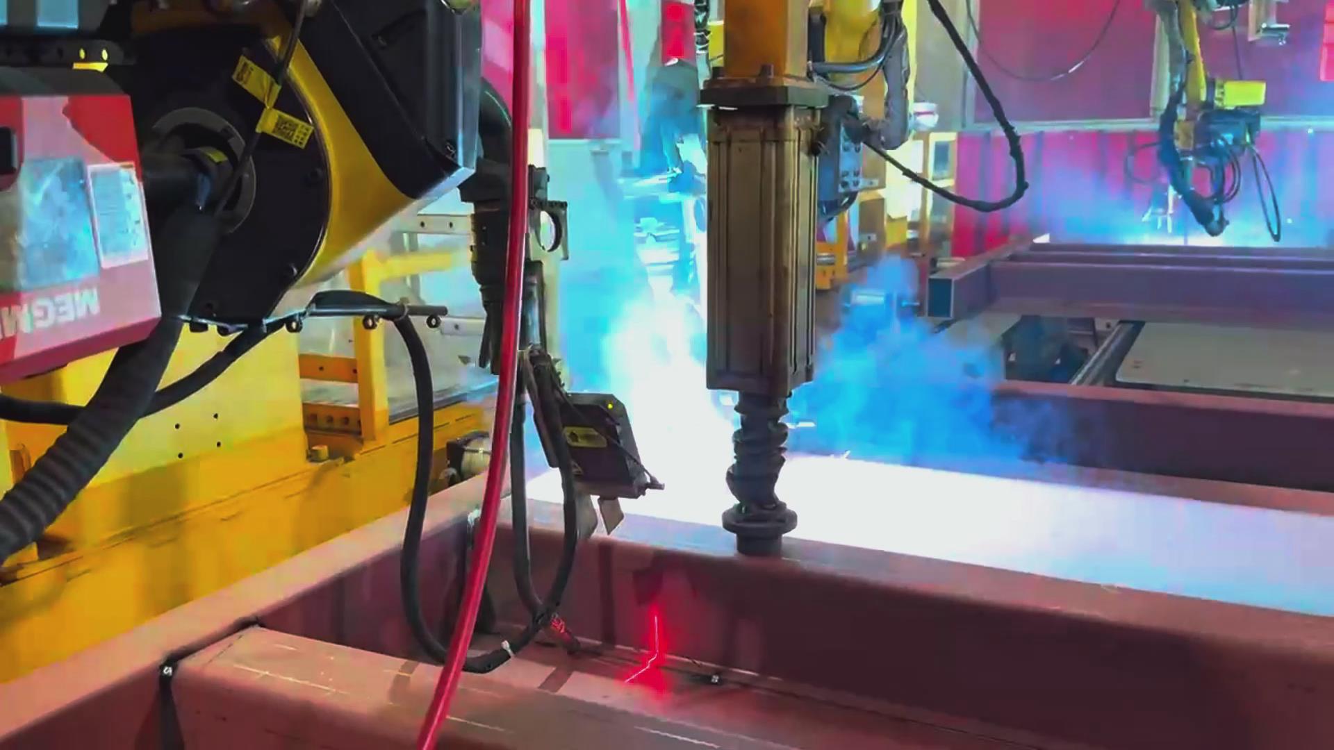 創(chuàng)想智控激光焊縫跟蹤系統(tǒng)在發(fā)那科機器人焊接火車端墻中的應用